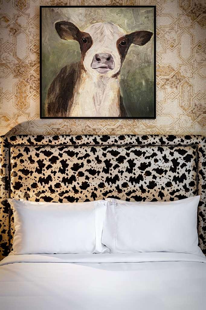 The Brownwood Hotel & Spa Те-Виллиджис Номер фото