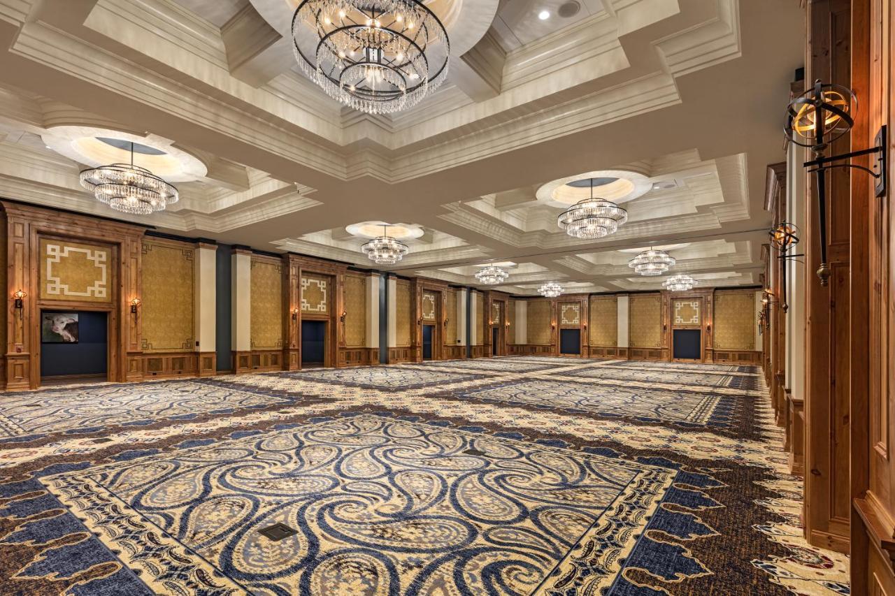 The Brownwood Hotel & Spa Те-Виллиджис Экстерьер фото