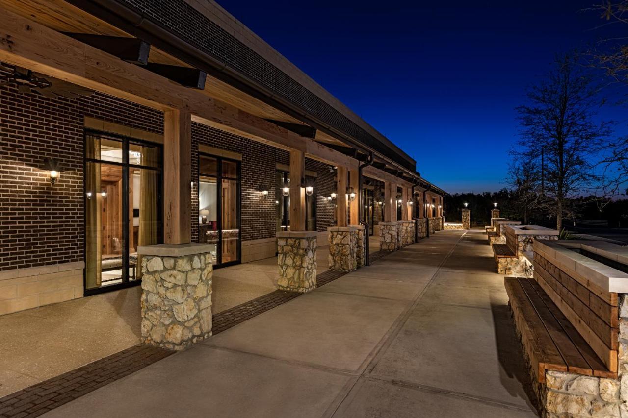 The Brownwood Hotel & Spa Те-Виллиджис Экстерьер фото